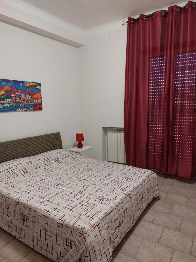 Marina Apartments Taranto Esterno foto