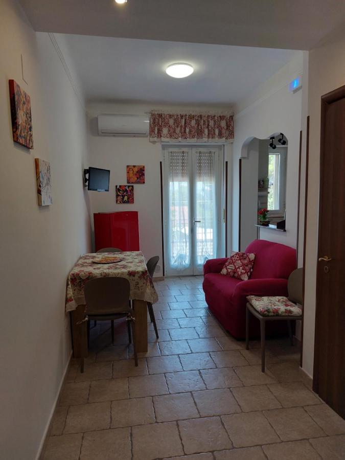 Marina Apartments Taranto Esterno foto