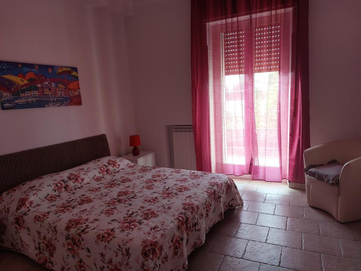 Marina Apartments Taranto Esterno foto